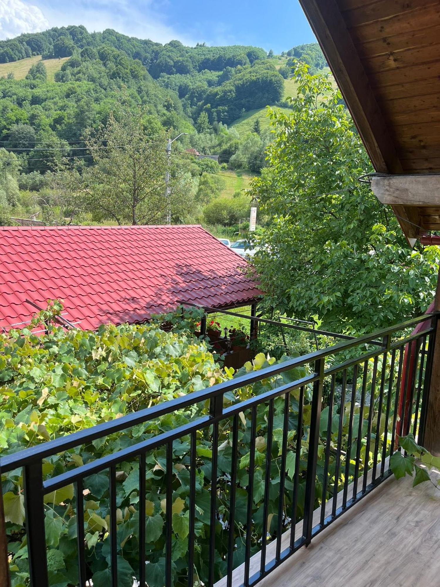 Kilometru108 Hotel Leordina ภายนอก รูปภาพ